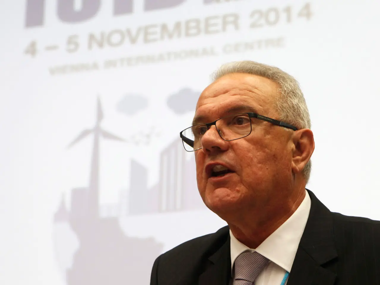 Importance of Lens Selection for Portrait Photography: Focal Length's Impact Explained