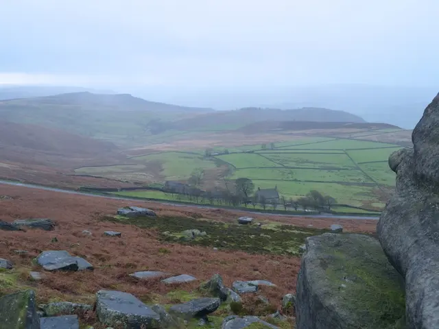 Exploring America's natural beauty? Discover the 17 most breathtaking hiking trails across the...