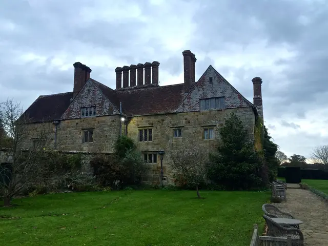 Expert in home renovation reveals six common blunders to avoid when extending a bungalow