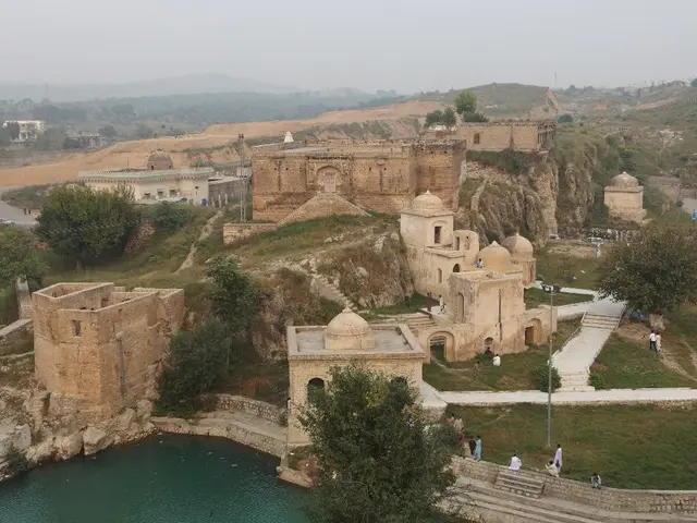 Navigating Among Tales and Coral Beds, the Island of Sein