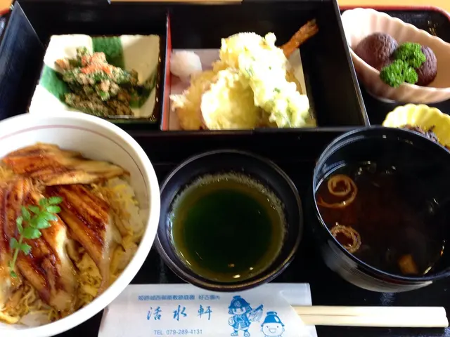 Preparing a Vibrant African-themed Family Meal: A Guide by Eva Sonaike